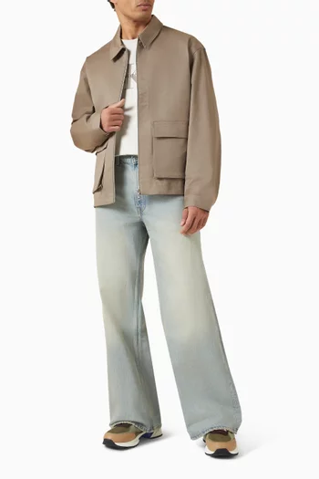 جاكيت بتصميم عملي وقصة فضفاضة قطن مطاطي