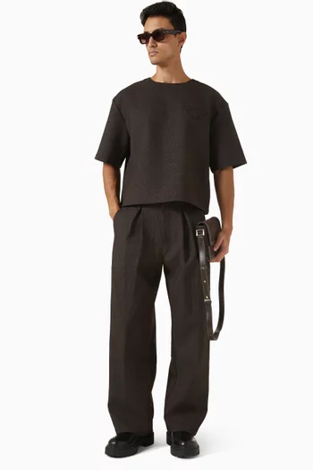 تي شيرت ليون قصير بقصة مربعة ونقشة متقاطعة