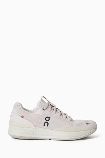 The Roger Pro Low-top Sneakers in Mesh