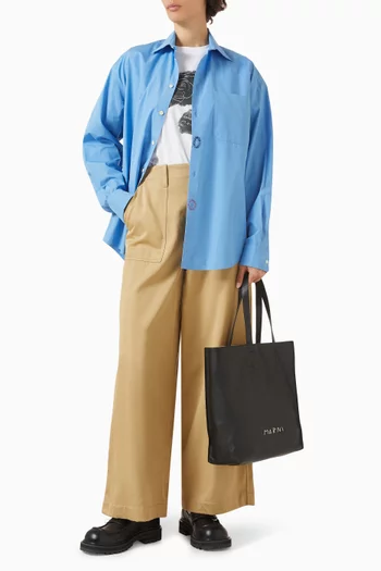 تي شيرت بطبعة شعار الماركة قطن