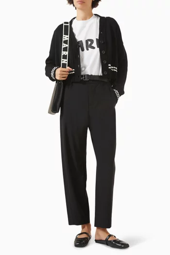 تي شيرت بطبعة شعار الماركة كبيرة قطن