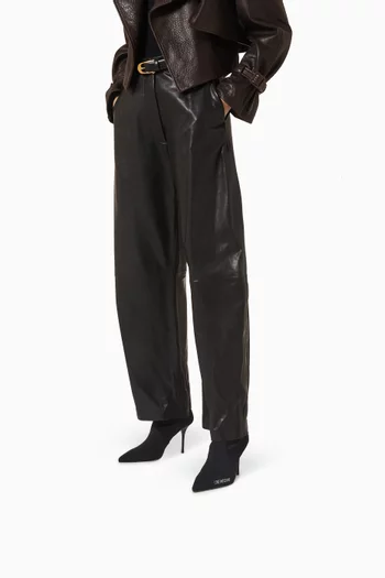 حذاء بوت بطول الكاحل بشعار الماركة ليكرا