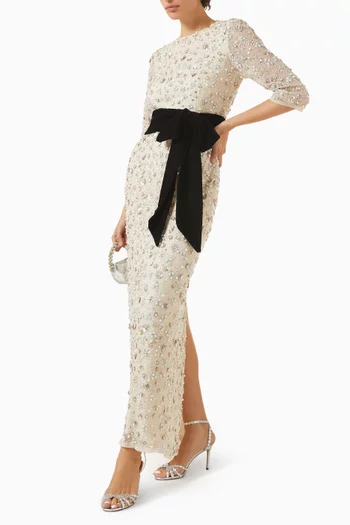 فستان سهرة بحزام بعقدة وتطريزات بالخرز