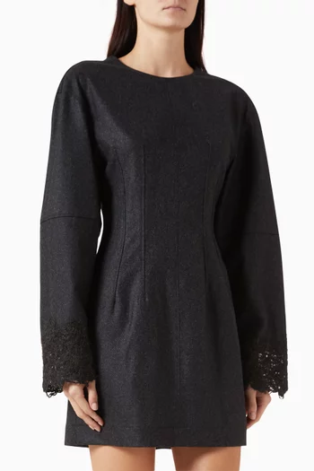 فستان بأساور مطرزة بدانتيل صوف