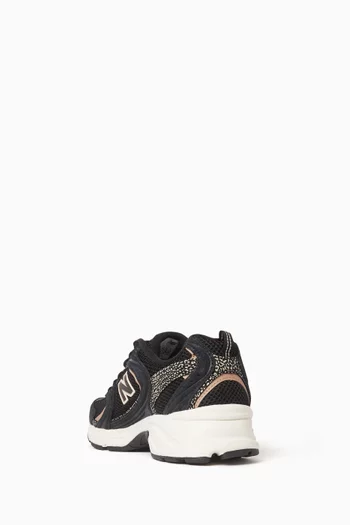 Unisex 530 Sneakers in Mesh