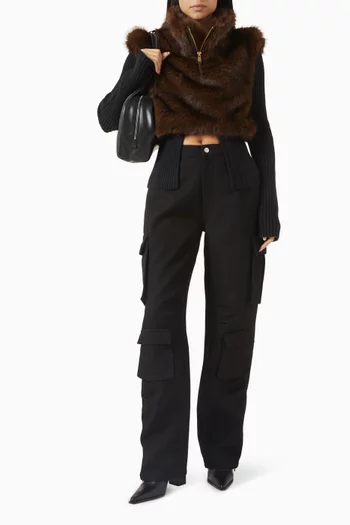 فيست قصير بأكتاف عريضة فرو صناعي