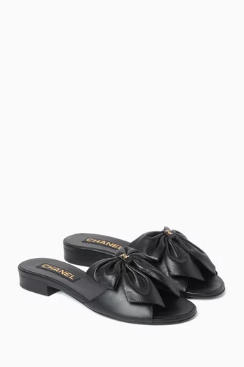 Unused Bow Sandals in Satin, EU 38