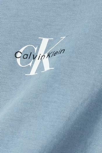 تي شيرت بشعار الماركة قطن