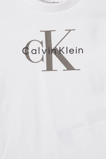 تي شيرت بشعار الماركة قطن جيرسيه مطاطي