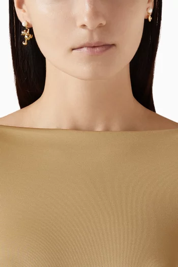 أقراط متدلية غير متماثلة بحلية قطة مزينة بلؤلؤ نحاس مطلٍ