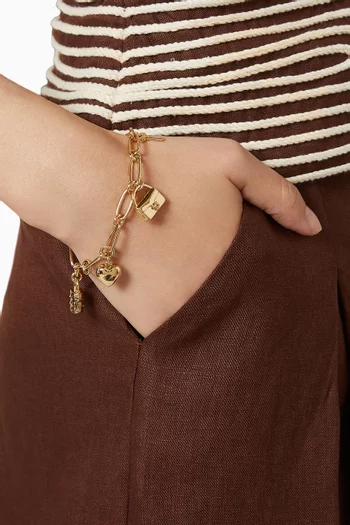 سوار مزين بالحلي الشهيرة للماركة نحاس مطلي