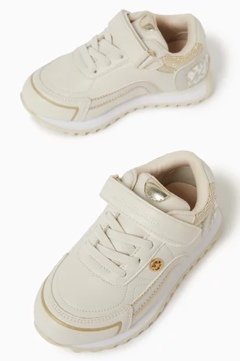 Byrdie Sneakers in Faux Leather