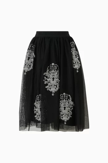 تنورة تول مطرزة متوسطة الطول 