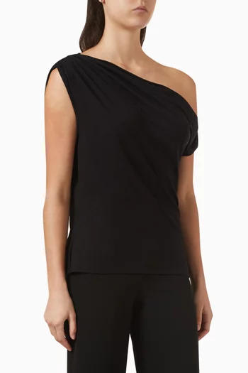 بلوزة بيلا بكتف مكشوف