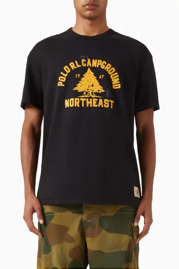 تي شيرت بطبعة شعار الماركة قطن