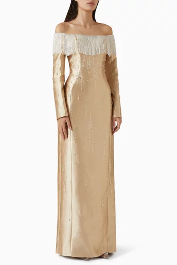 فستان تاليا طويل بأكتاف مكشوفة وتطريزات