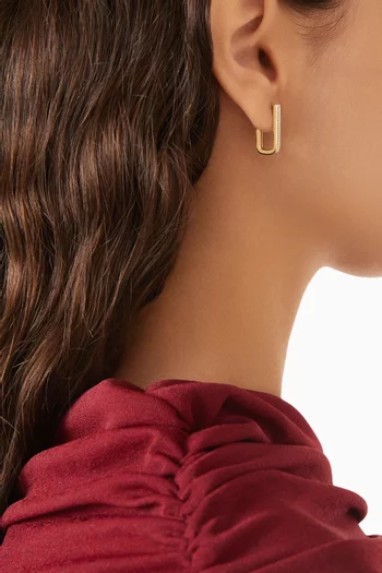 أقراط دائرية بتصميم مستطيل مرصع بأحجار بافيه فضة إسترلينية مطلية ذهب عيار 14