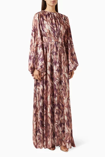 فستان جميلة طويل مزين بنقشة