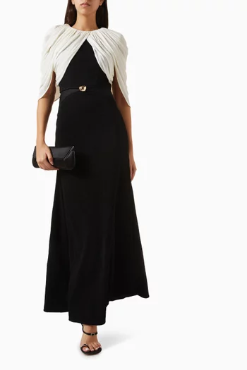 فستان بقصة حورية البحر وأكمام درابيه