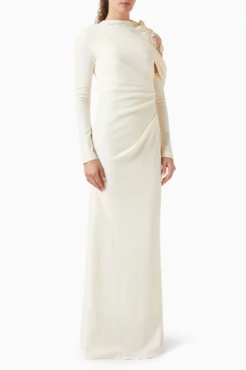 فستان بقصة حورية البحر وتطريزات