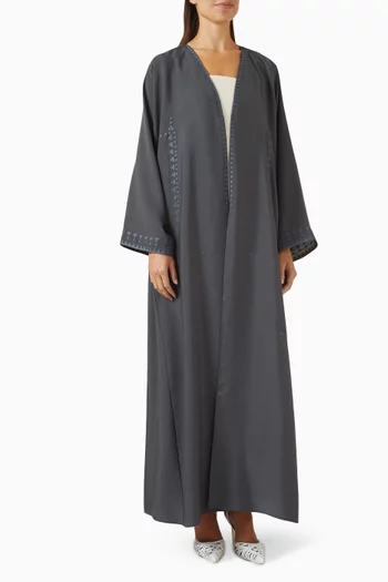 عباية مطرزة
