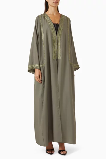 عباية مطرزة