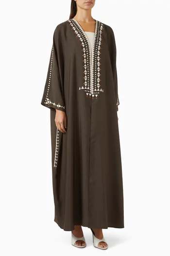 عباية مطرزة