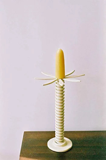 حامل شمعة ليلي حديد مطاوع