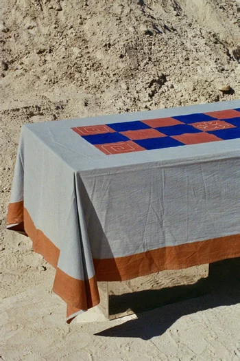 مفرش طاولة ميلاس 3 كتان