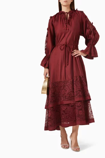 فستان متوسط الطول بكشكش