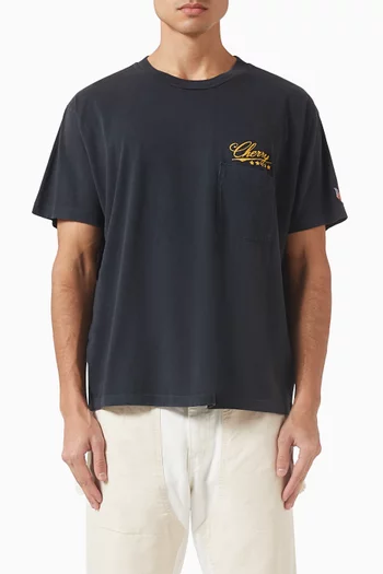 تي شيرت بجيب وقصة مربعة وخمس نجوم قطن