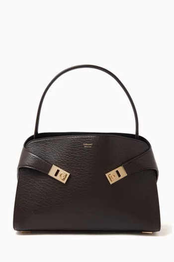 The Hug Shoulder Bag in Leather