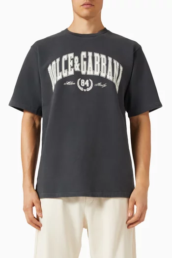 تي شيرت بطبعة شعار الماركة قطن