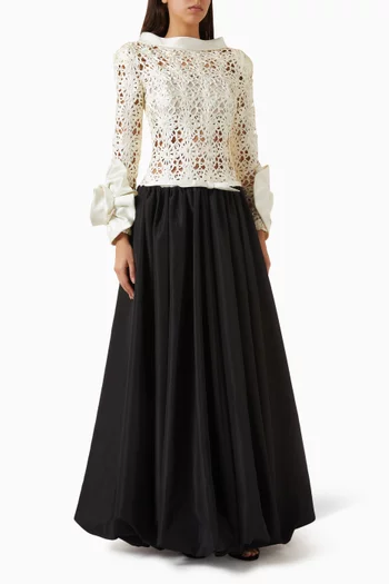 فستان سهرة بتطريزات دانتيل