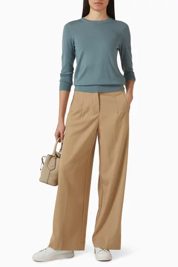 بنطال بقصة ساق مستقيمة