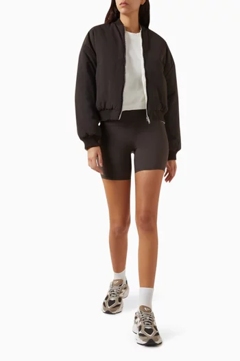 جاكيت بومبر بوجهين وقصة فضفاضة