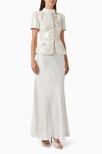 فستان طويل ومطرز بالترتر