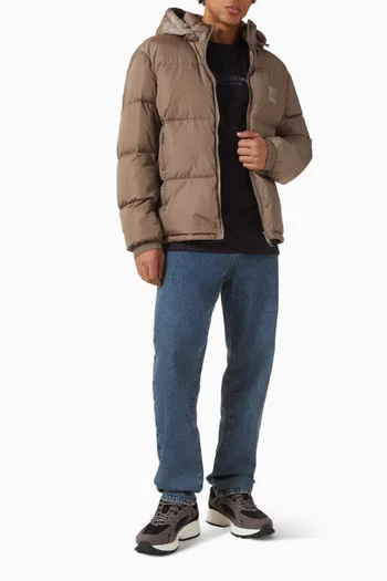 تي شيرت مزين بشعار الماركة قطن