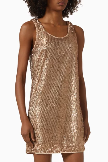 فستان قصير مطرز وظهر مكشوف حرف U