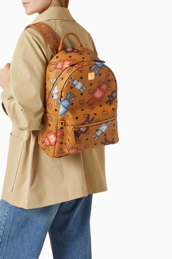 حقيبة ظهر ستارك متوسطة قنب بنقشة فيزيتوس وحروف شعار الماركة