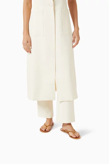 حذاء مفتوح بسيور بنمط ثونغ جيلي بنقشة شعار الماركة