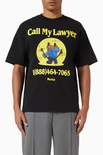تي شيرت بطبعة وجه مبتسم وعبارة Call My Lawyer قطن