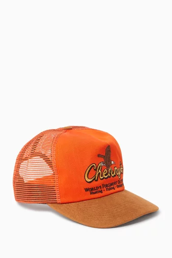 كاب تراكر بشعار Outfitter