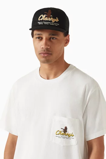 كاب تراكر بشعار Outfitter