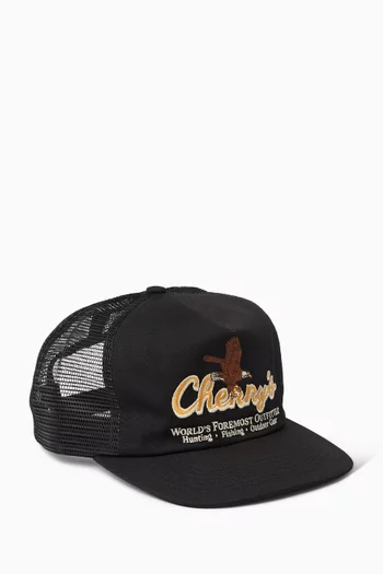 كاب تراكر بشعار Outfitter