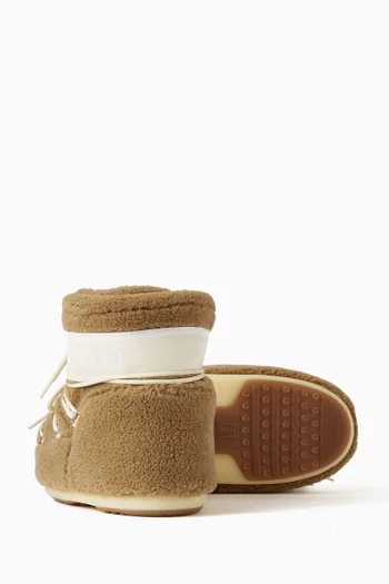 Icon Low Lace-up Boots in Fleece