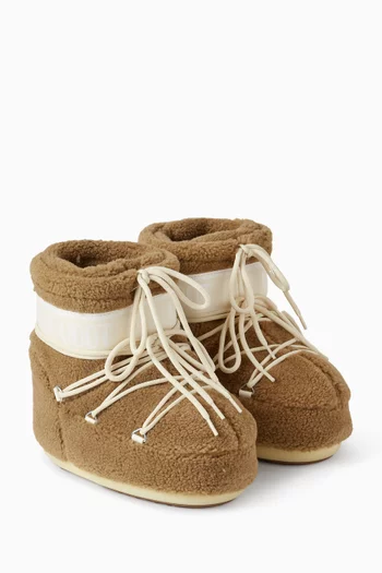 Icon Low Lace-up Boots in Fleece