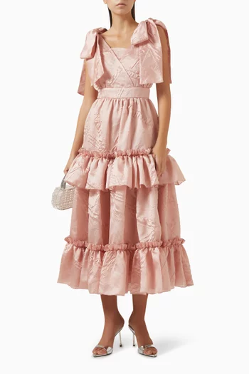 فستان متوسط الطول بكشكش