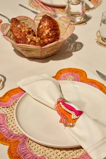 سلة خبز بتصميم زهرة