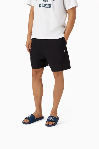 حذاء مفتوح بشعار الماركة قنب ومطاط